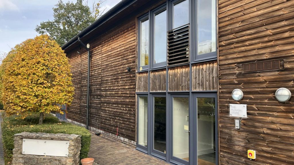 Property photo 1 of 22 Thumbnail_Img_1754.Jpg