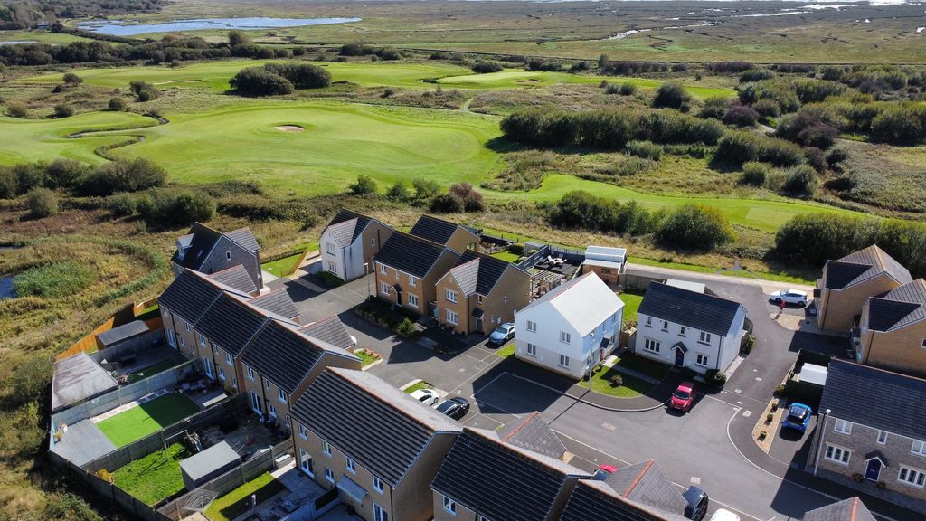 Property photo 1 of 32 4408491