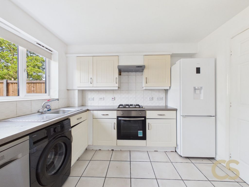 Property photo 3 of 17 5286803