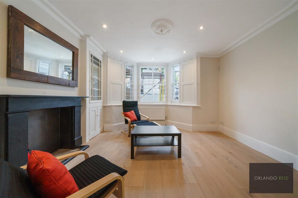 Property photo 3 of 24 9 Jeffreys Road Sw4 6Qu-15.Jpg