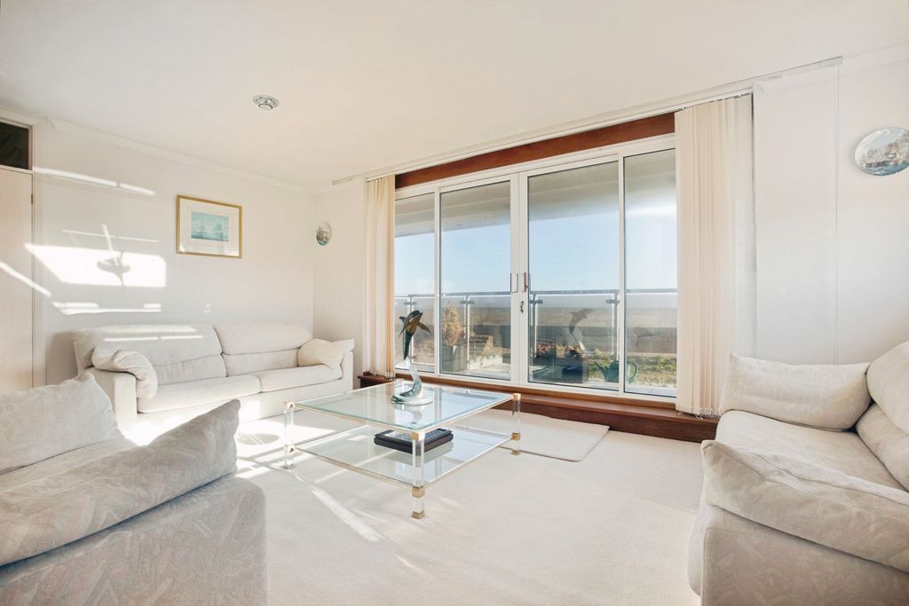 Property photo 2 of 19 Pbox-Img.Jpg