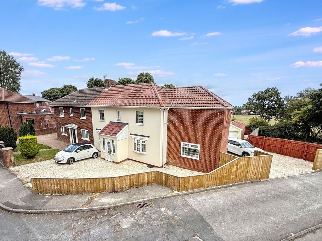 Property photo 1 of 38