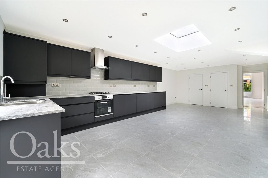 Property photo 2 of 11 Picture No. 03