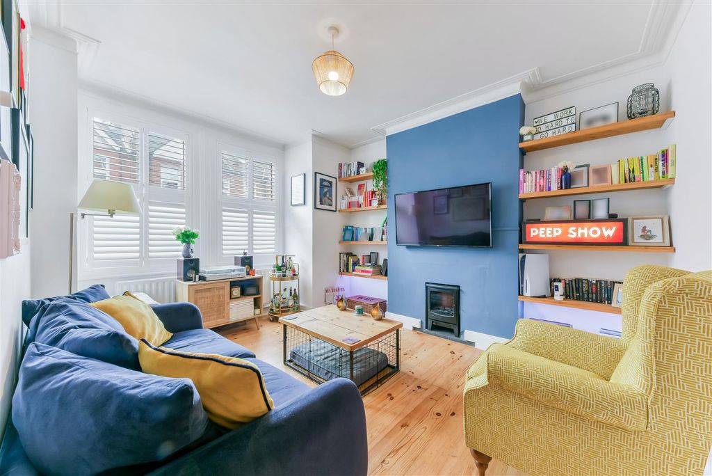 Property photo 2 of 12