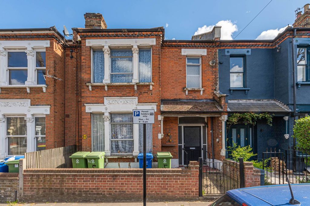 Property photo 1 of 6