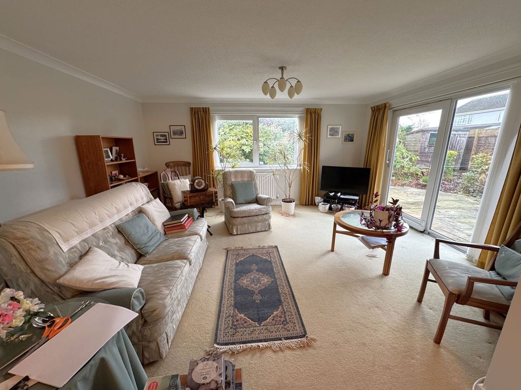 Property photo 2 of 14