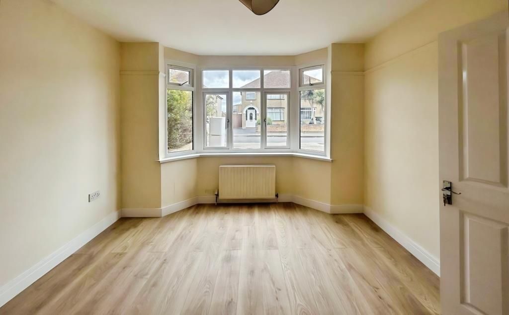 Property photo 3 of 8 Reception Room