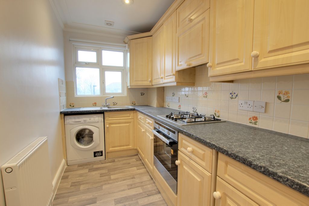 Property photo 3 of 7 3 Kitchen.Jpg