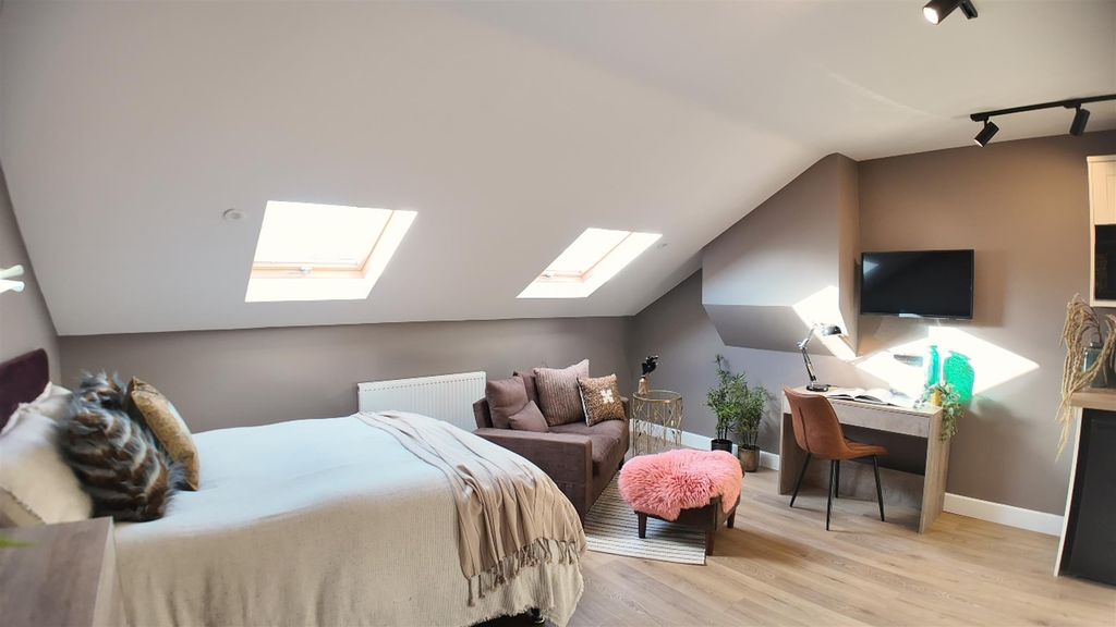 Property photo 1 of 19 Bd5.1.Jpg