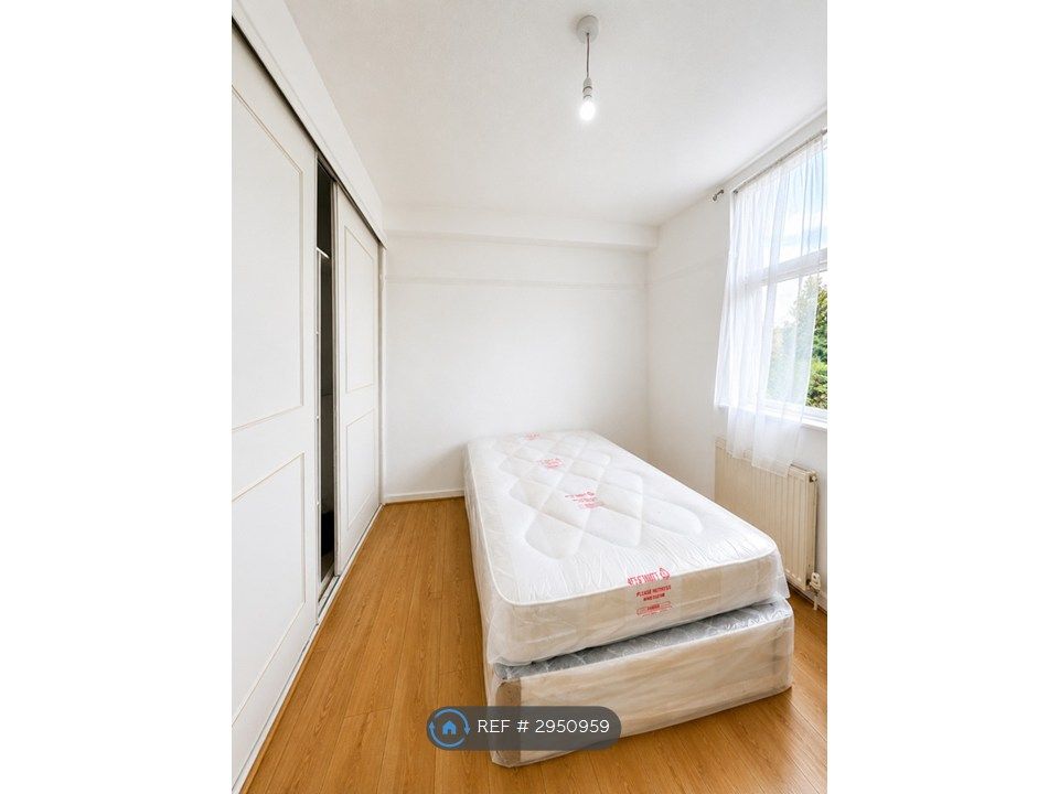 Property photo 1 of 4