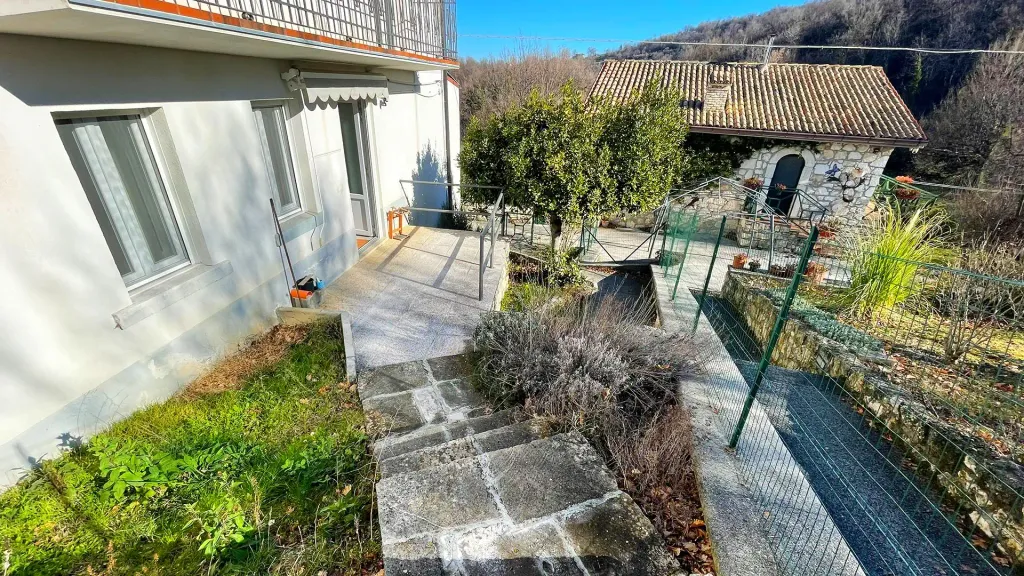 Property photo 3 of 25