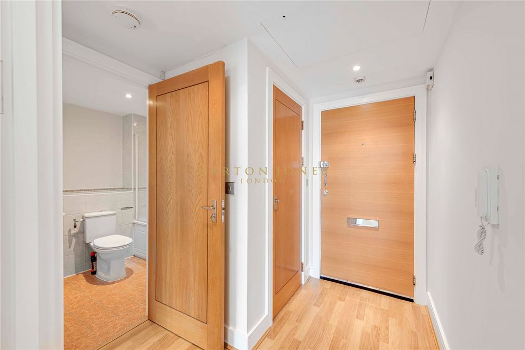 Property photo 3 of 11 Picture No. 35