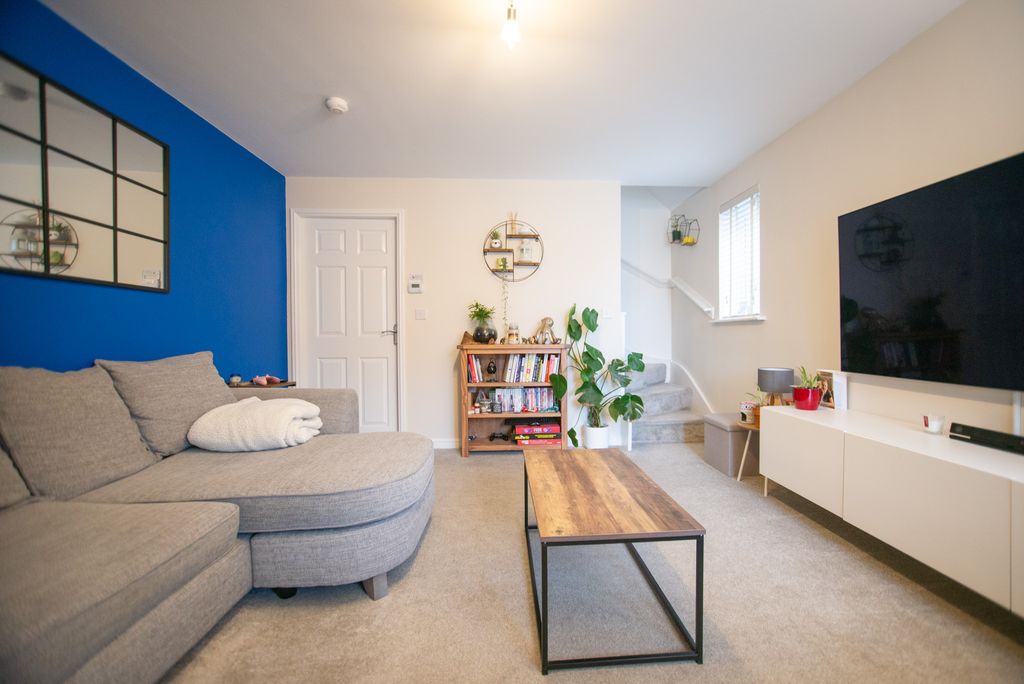 Property photo 3 of 15