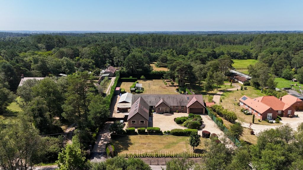 Property photo 1 of 21