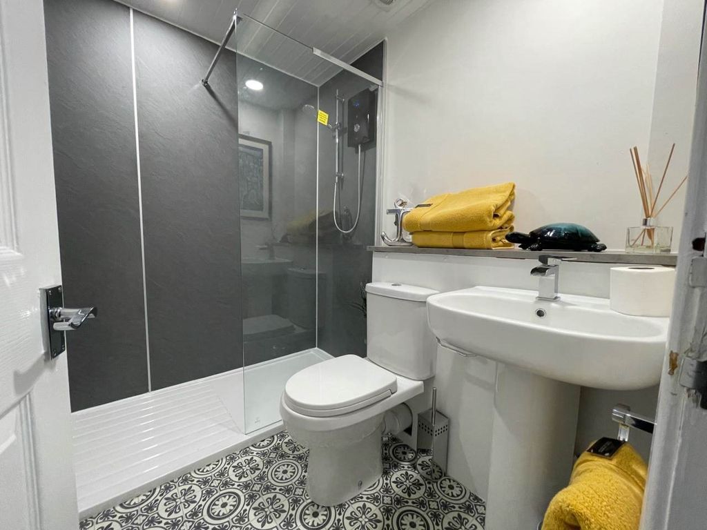 Property photo 3 of 5 Shower Room