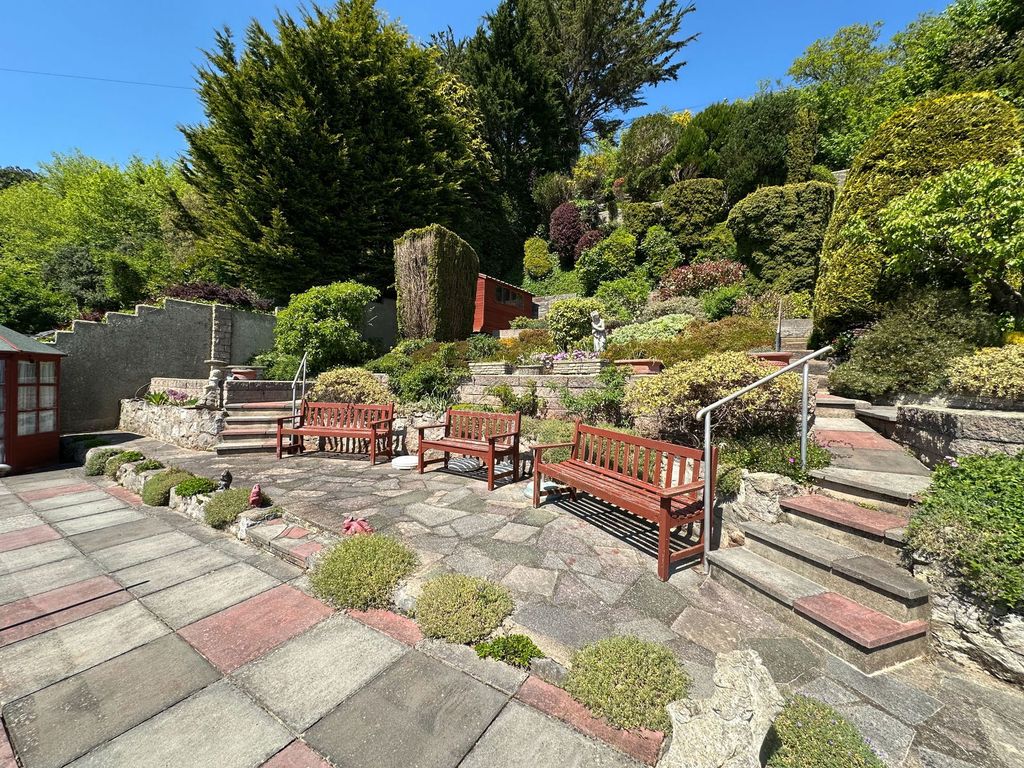 Property photo 3 of 22