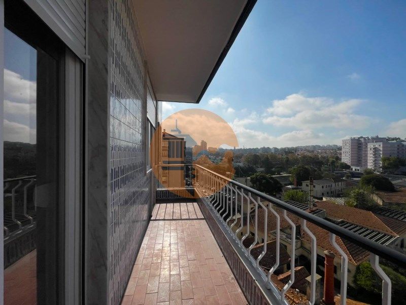 Property photo 1 of 41