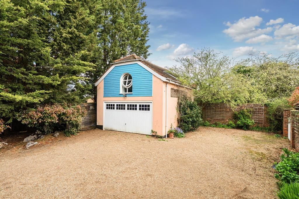 Property photo 3 of 21 External View