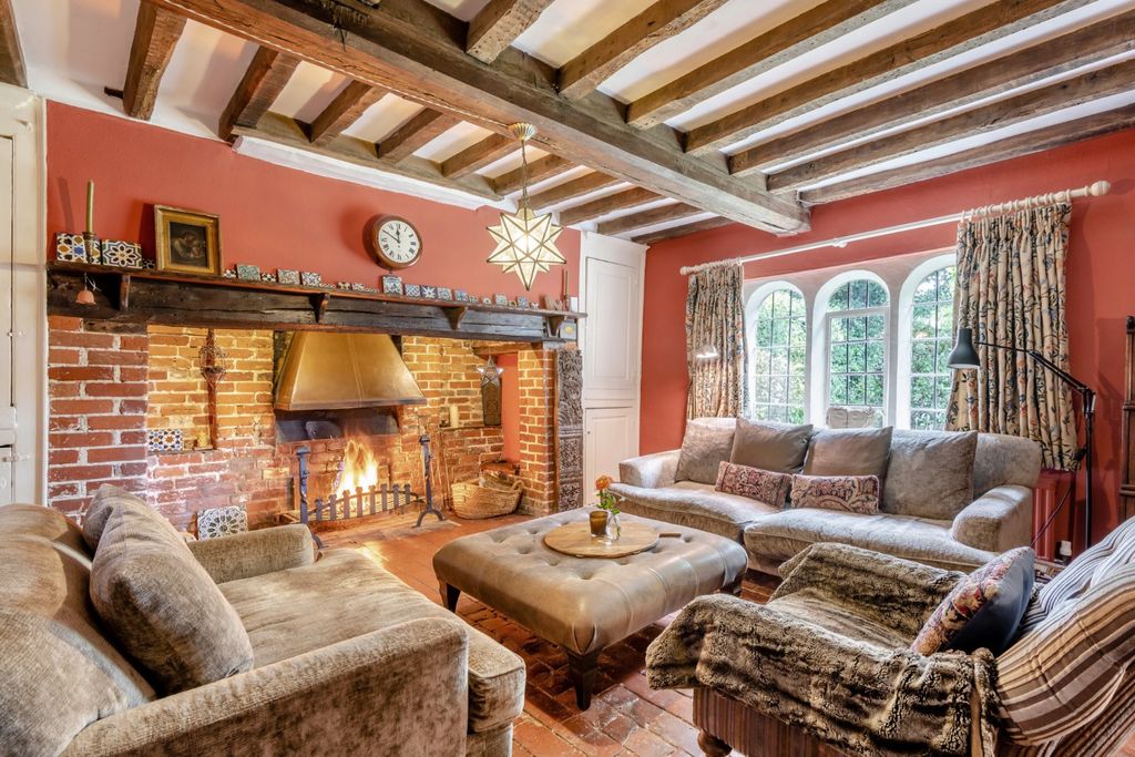 Property photo 3 of 17 Sitting Room