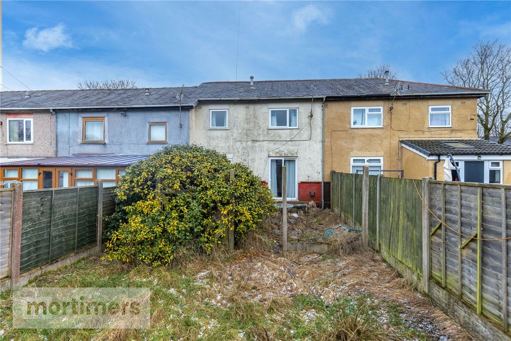 Property photo 3 of 18 Garden