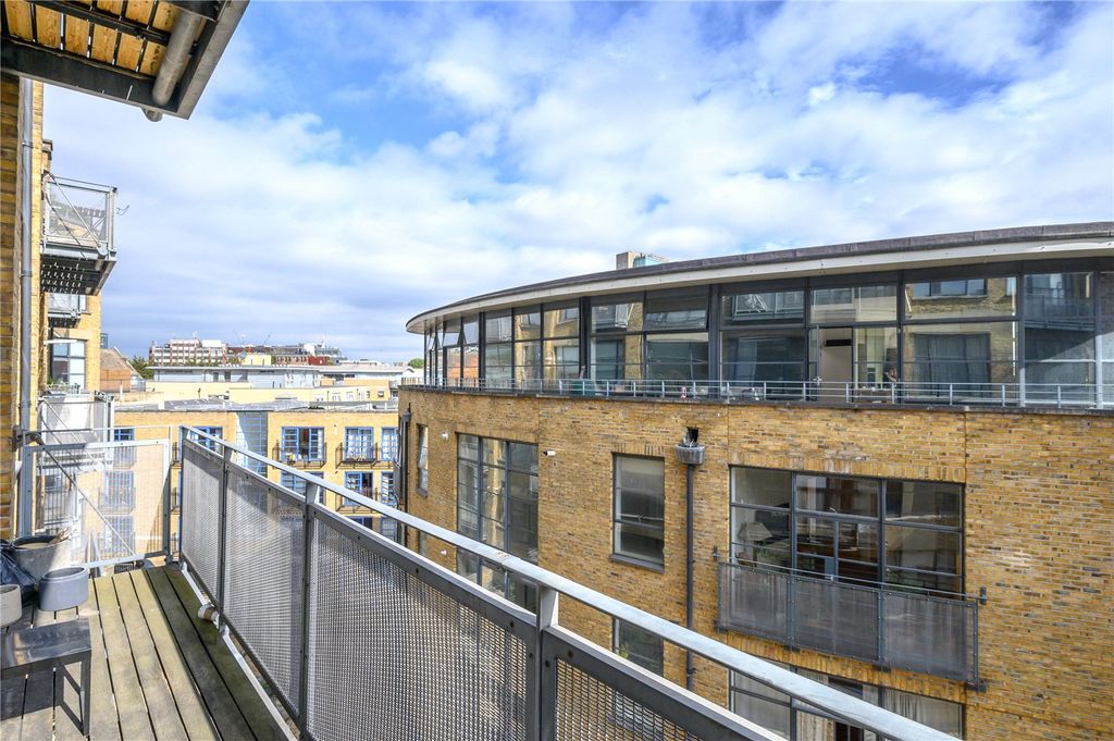 Property photo 3 of 26 Picture No. 38