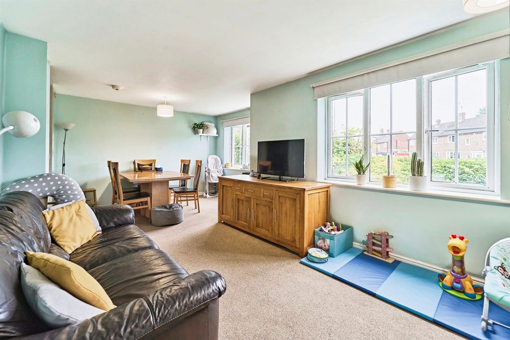 Property photo 3 of 17