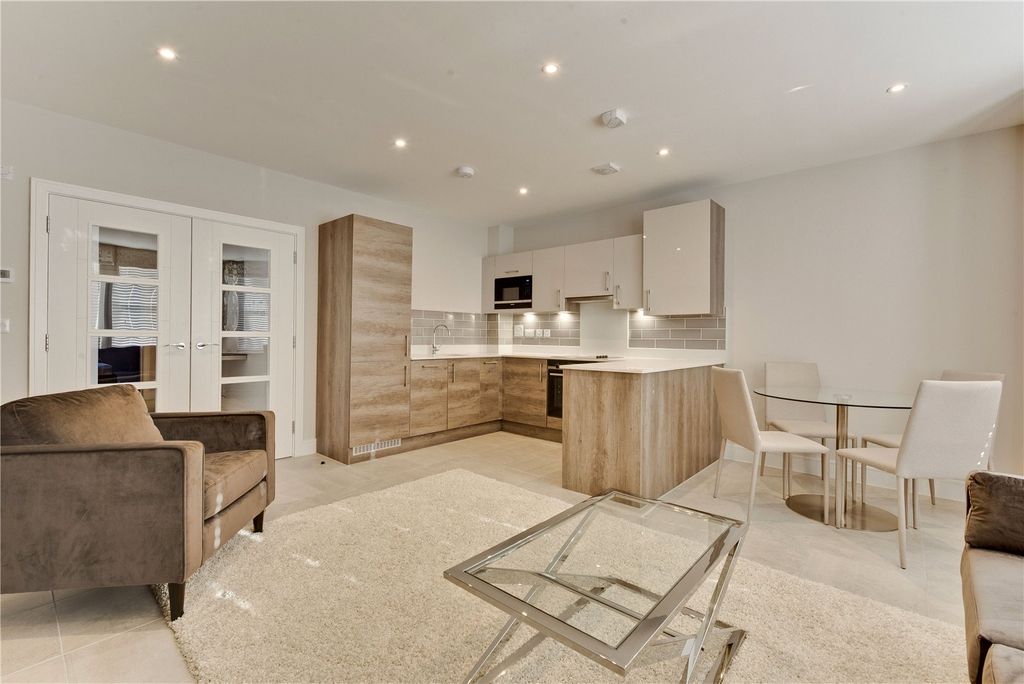 Property photo 1 of 8 Open Plan Living