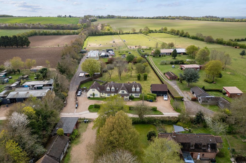 Property photo 2 of 35