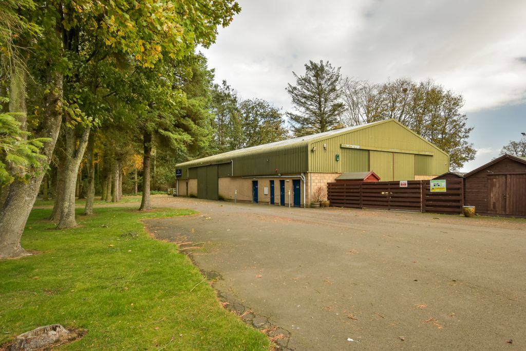 Property photo 2 of 10