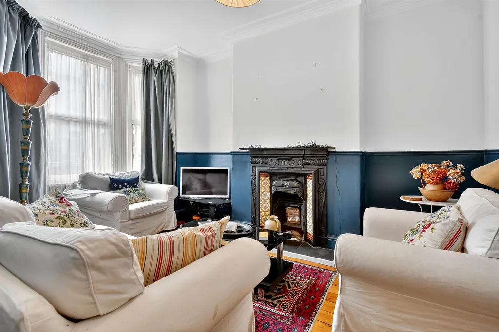 Brownlow Street, York YO31 - View 6