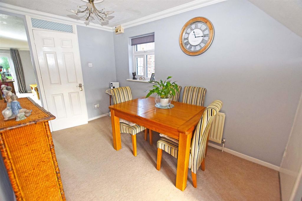 Property photo 3 of 16 Lounge Diner