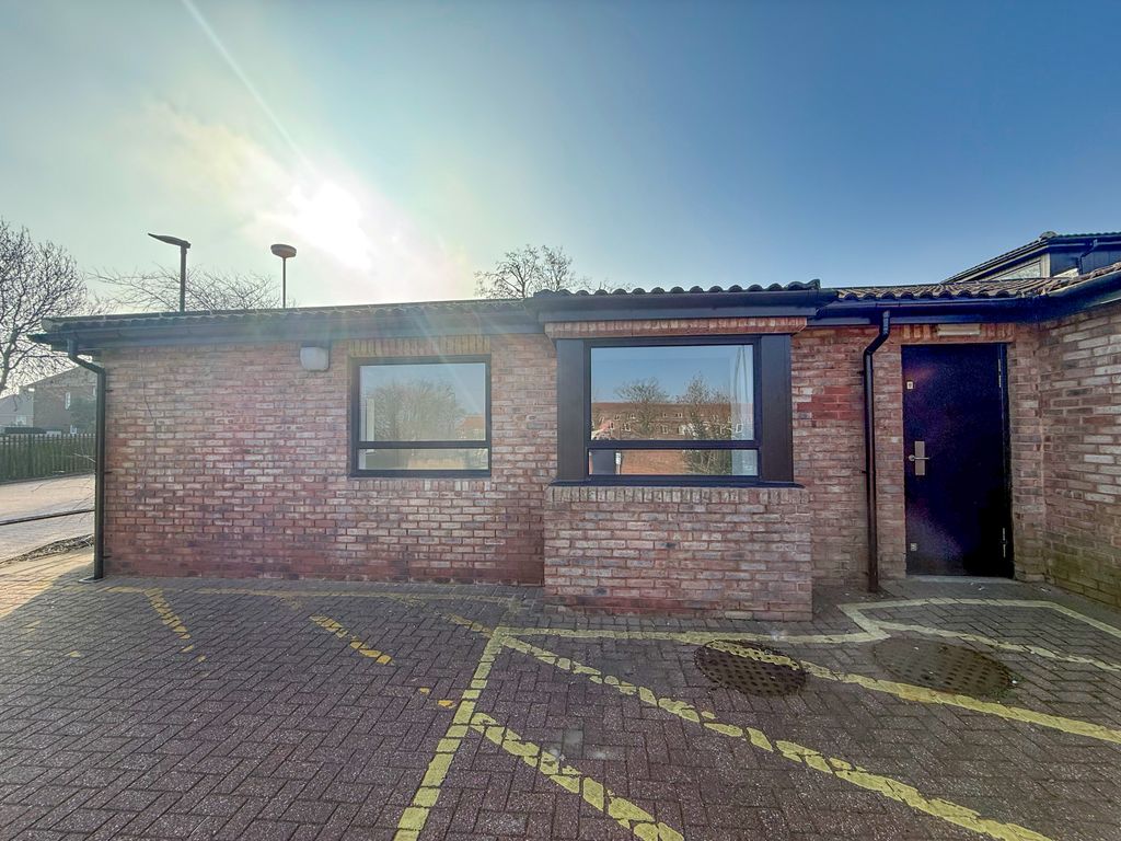 Property photo 2 of 7