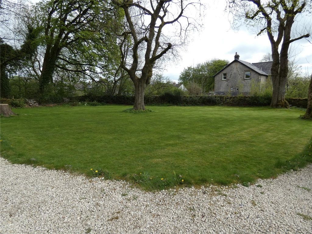 Property photo 2 of 28 Garden