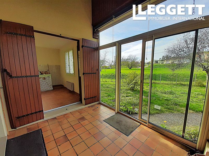 Property photo 2 of 10