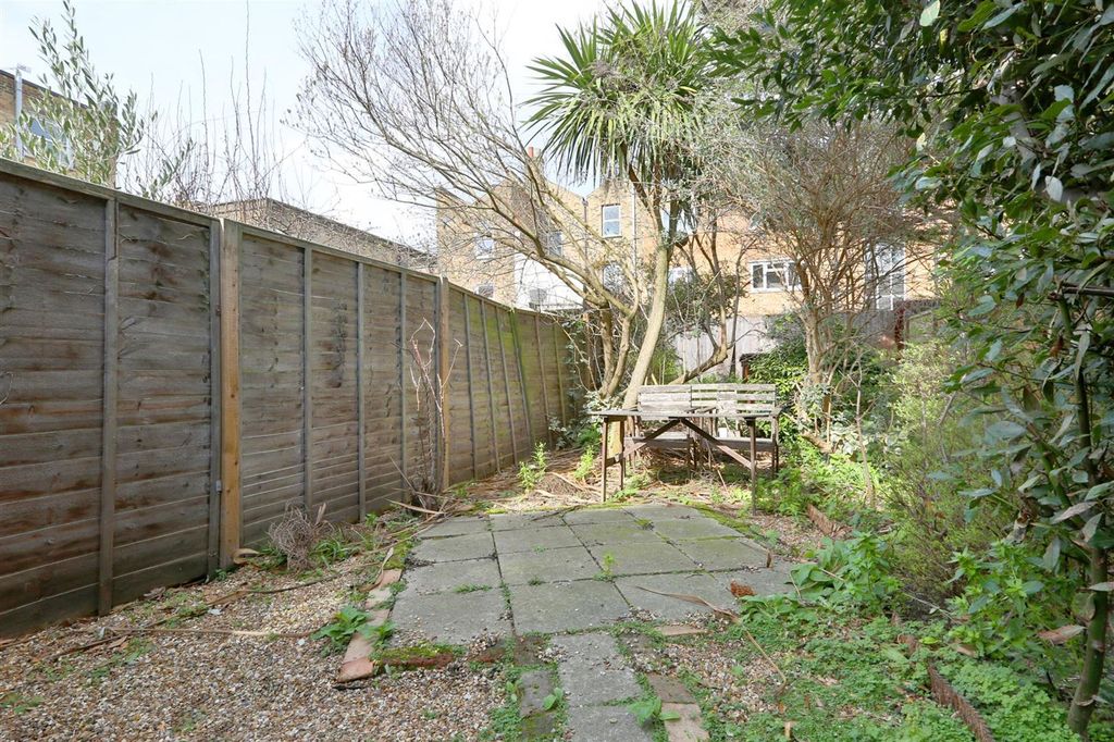 Property photo 2 of 11