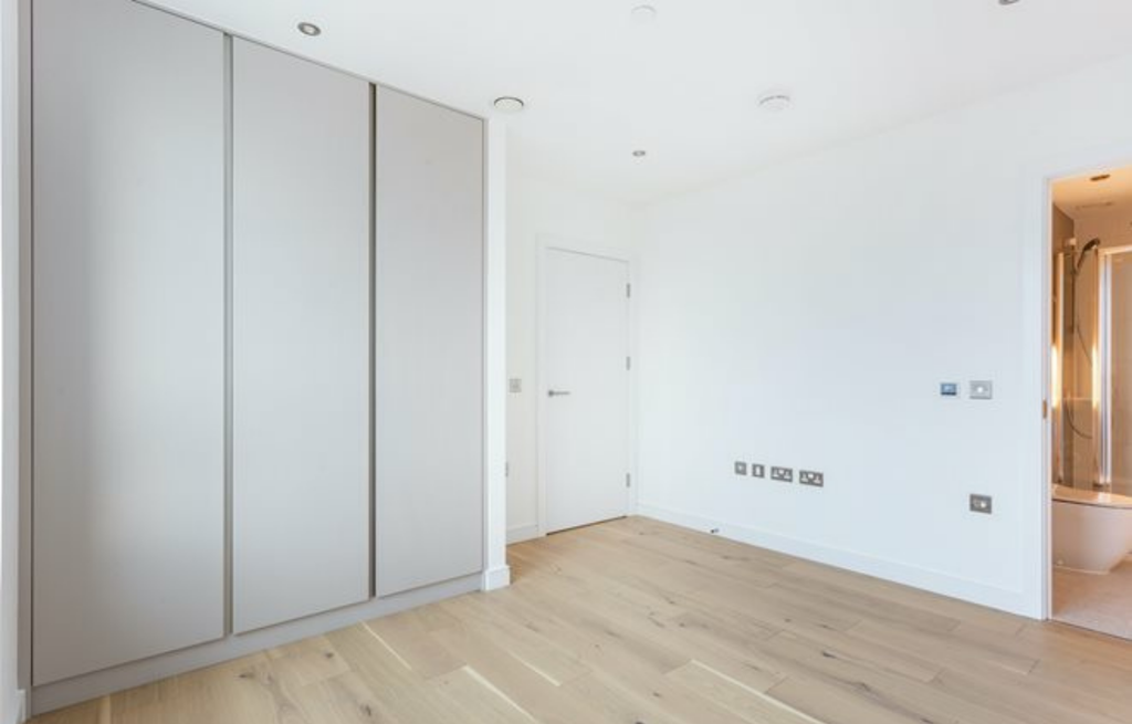 Property photo 3 of 10 Photo 2