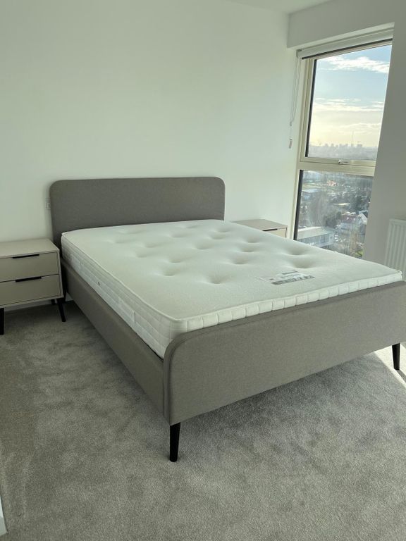 Property photo 2 of 6 E4377A13-F2F6-4291-bae5-B9B83Fbd9F4B