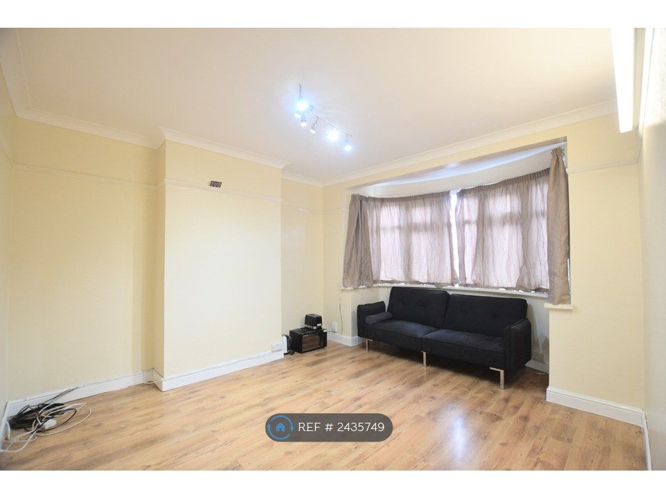 Property photo 3 of 31