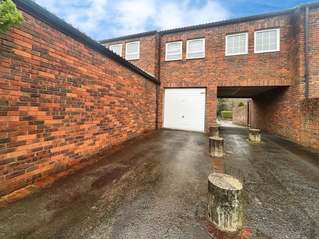 Property photo 2 of 10 Pbox-Img.Jpg