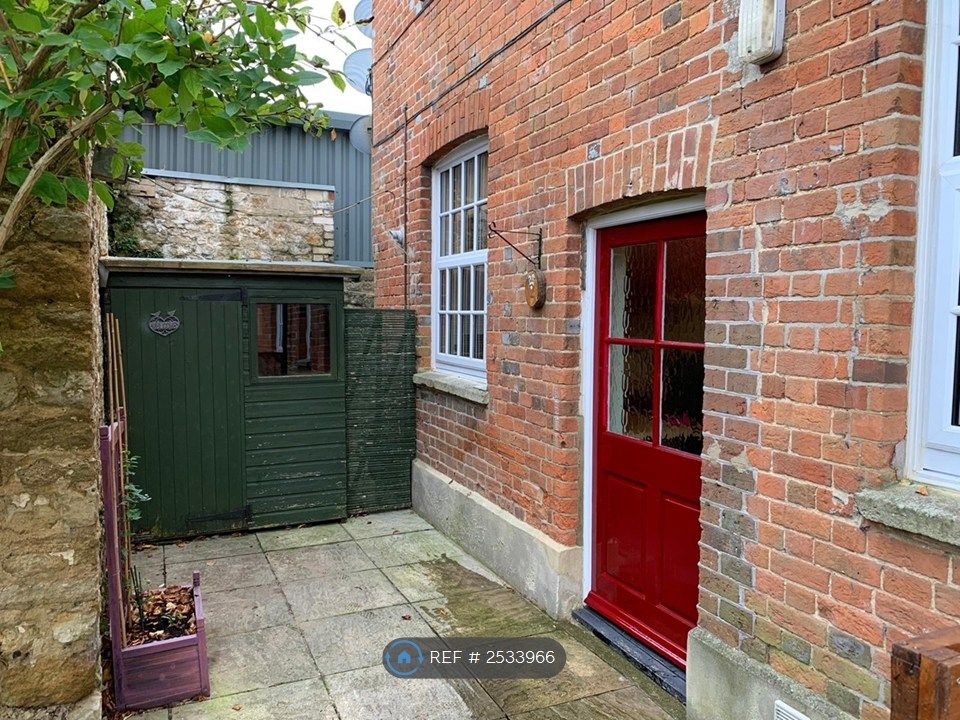 Property photo 2 of 8