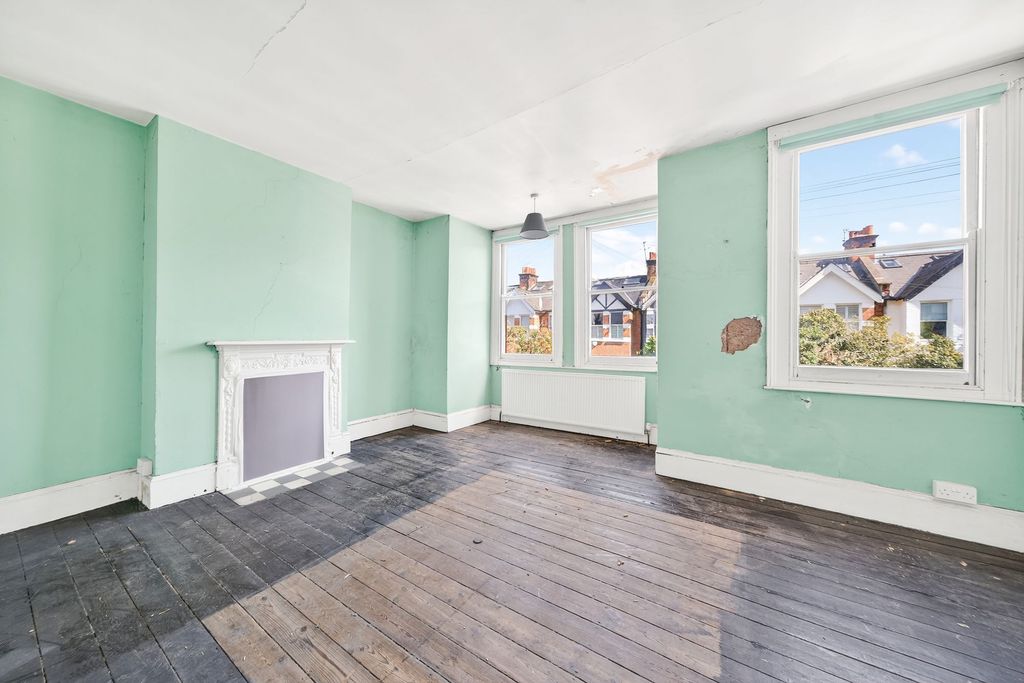 Property photo 3 of 15
