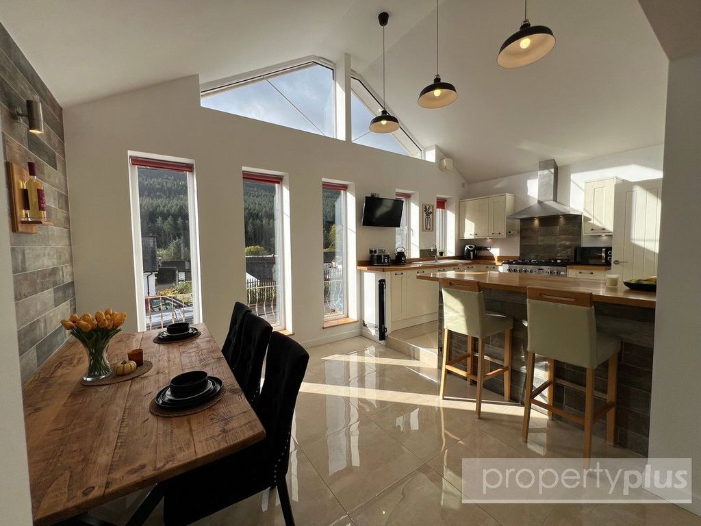 Property photo 1 of 32 Picture No. 07