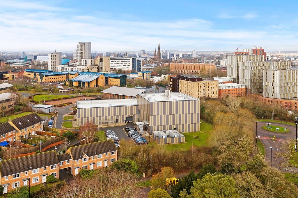 Property photo 2 of 29