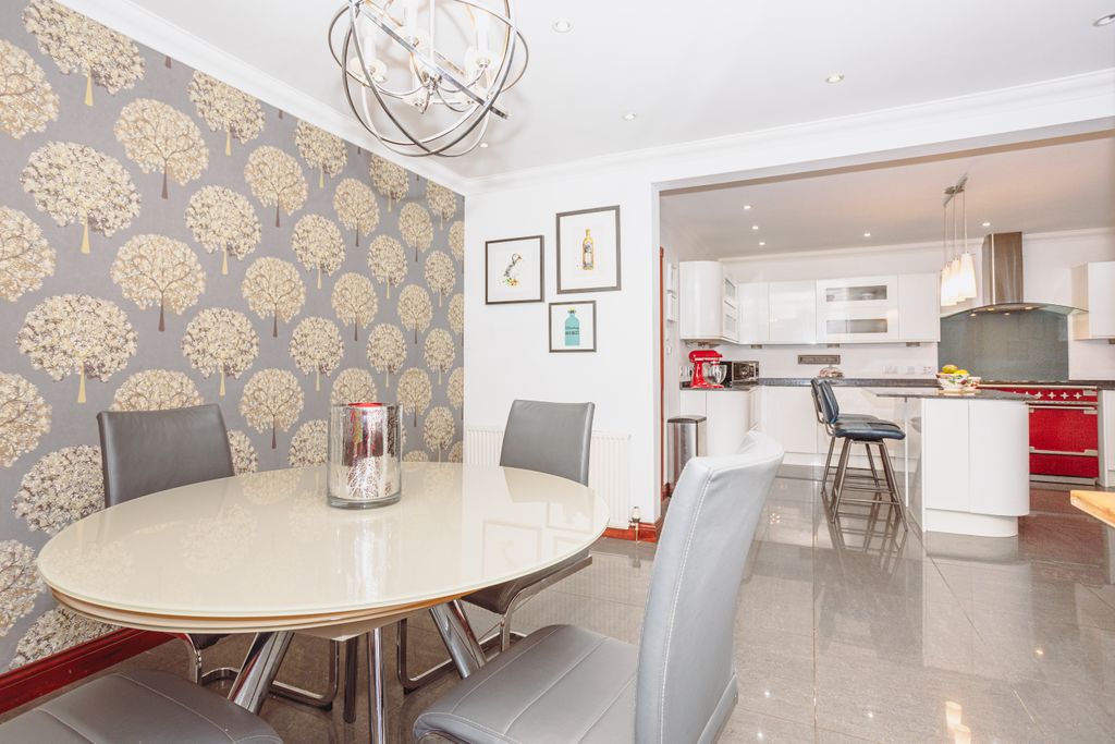 Property photo 3 of 60 Kitchen/Dining Room
