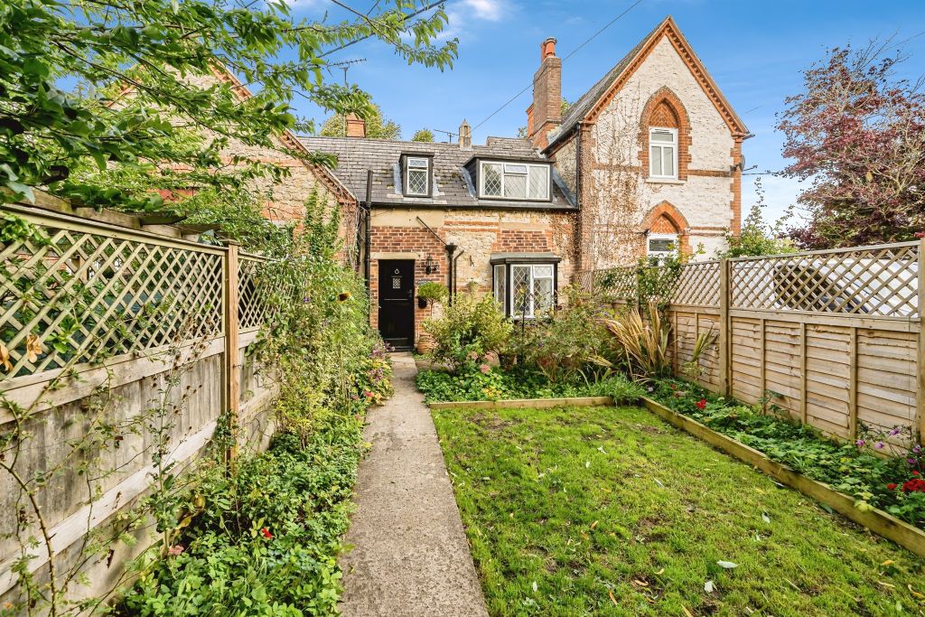 Property photo 1 of 16