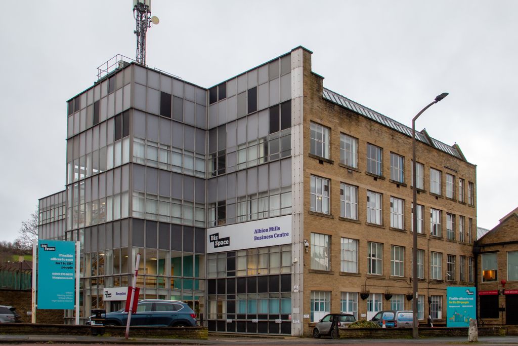 Property photo 2 of 9 Photo 1