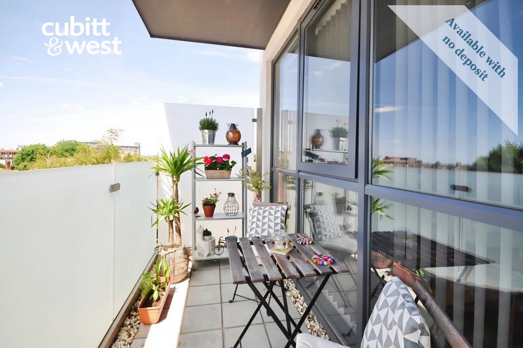 Property photo 2 of 11 4Cfb0249-Ardley 205