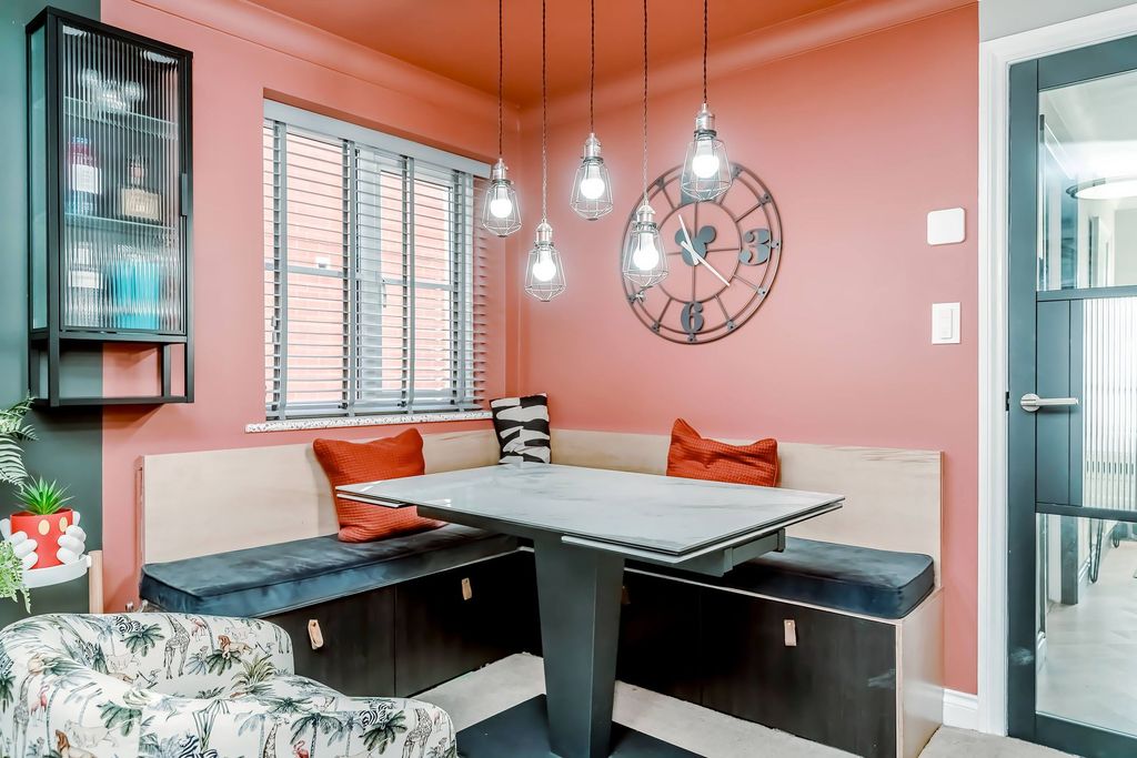 Property photo 2 of 39