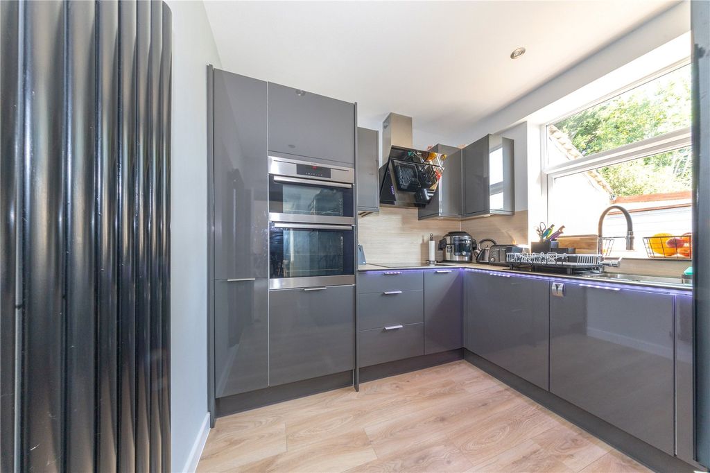 Property photo 3 of 25 Picture No. 26