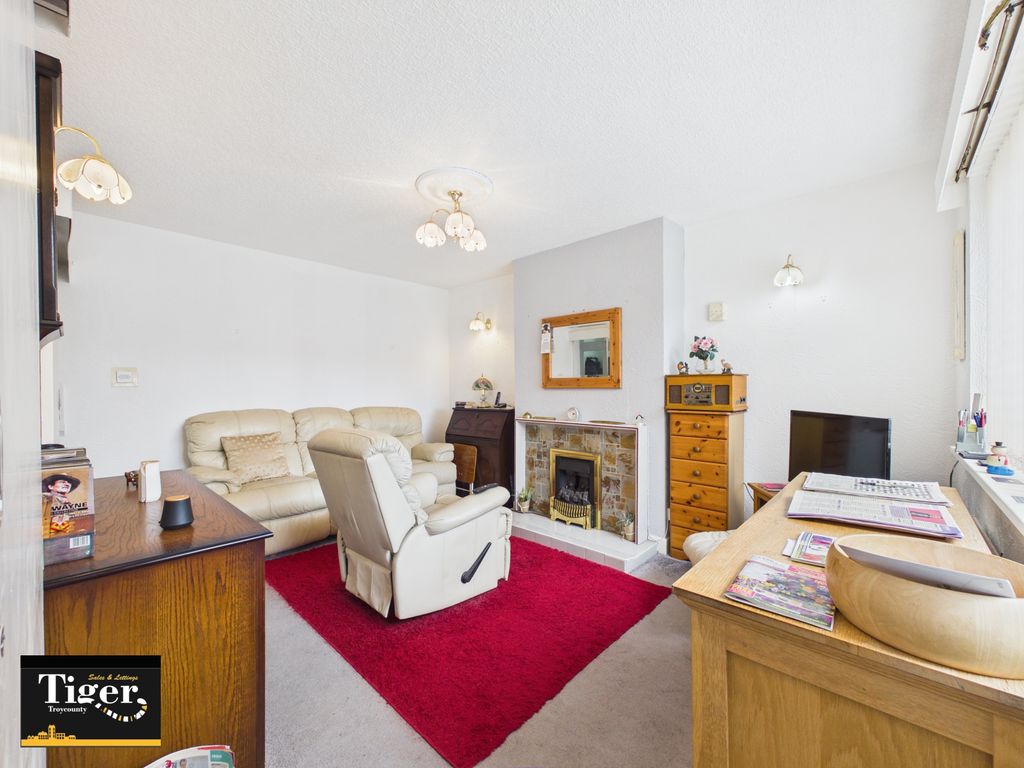 Property photo 3 of 14 Cam03440G0-Pr0683-Still007